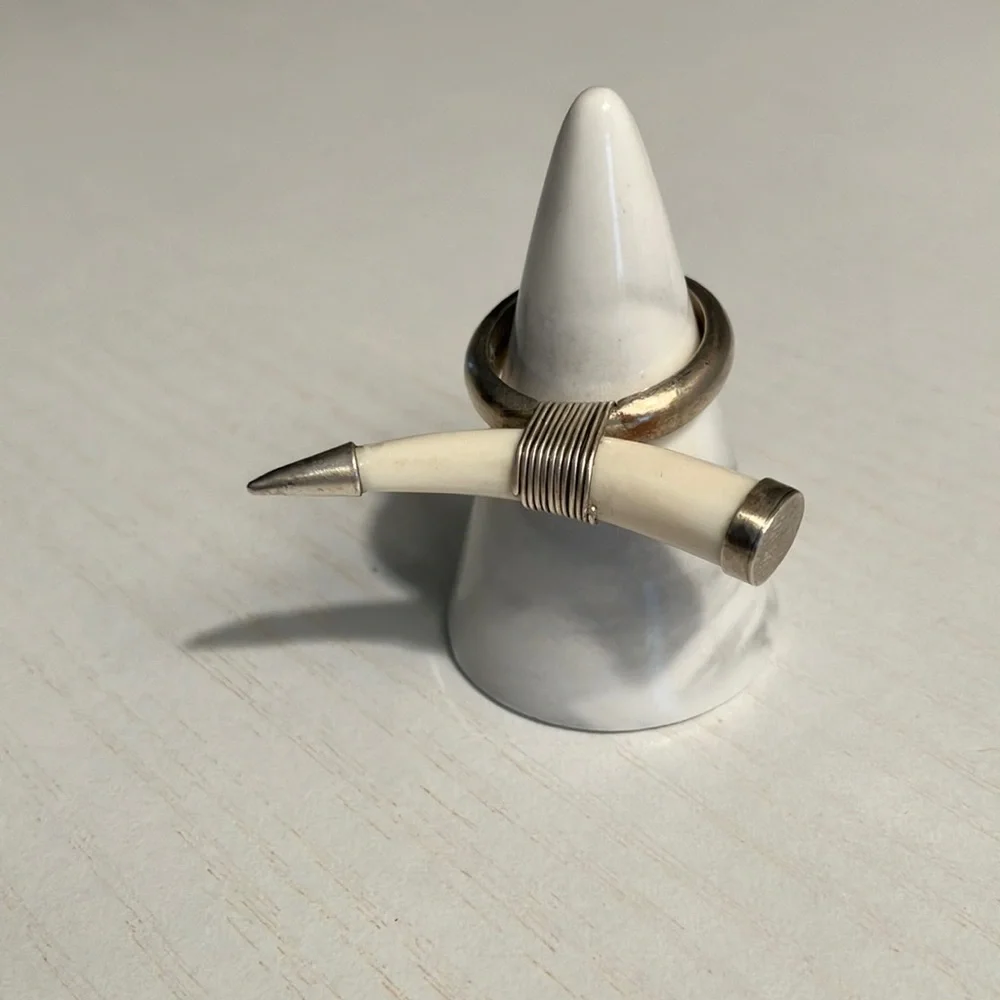 Chan Luu Ring - Picture 1 of 1